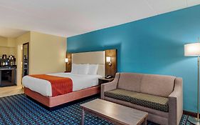 Best Western Plus North Shore Hotel